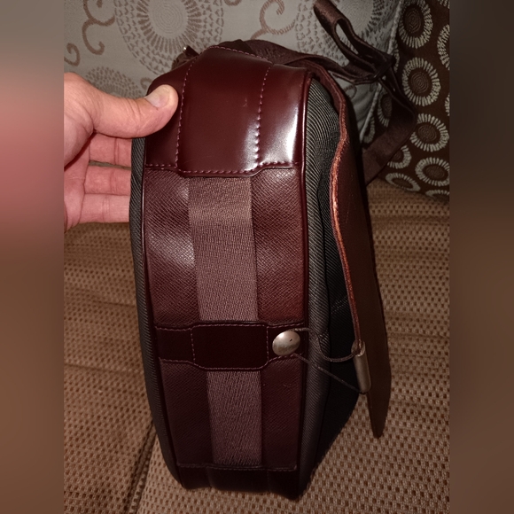 Louis Vuitton rare cranberry messenger bag - Picture 4 of 6